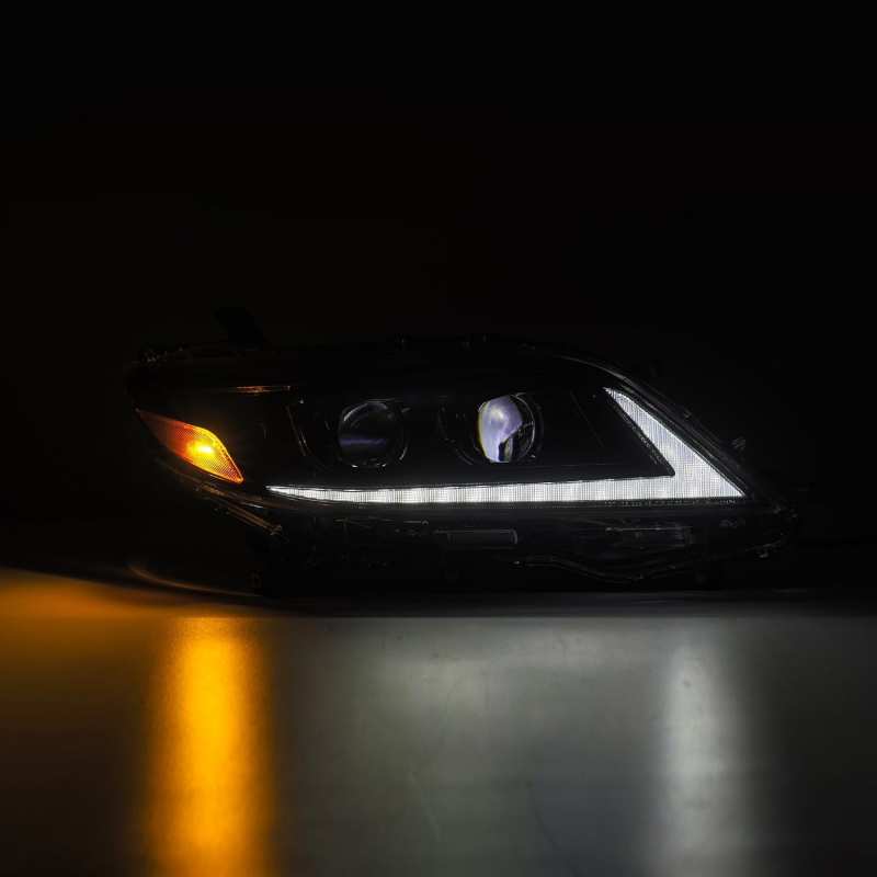 AlphaRex 11-21 Toyota Sienna PRO-Series Proj Headlights Plank Style Alpha Black w/Seq