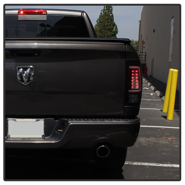 Spyder 09-16 Dodge Ram 1500 Light Bar LED Tail Lights - Black Smoke