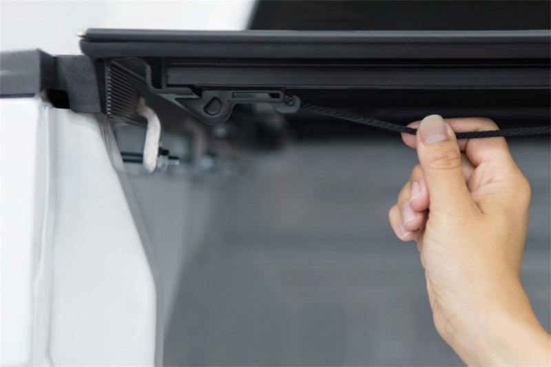Access Lomax Tri-Fold Cover 16-19 Toyota Tacoma (Excl OEM Hard Covers)
