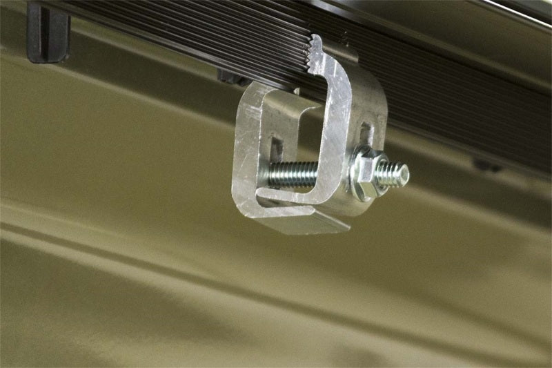 Access Lorado 04-15 Titan Crew Cab 5ft 7in Bed (Clamps On w/ or w/o Utili-Track) Roll-Up